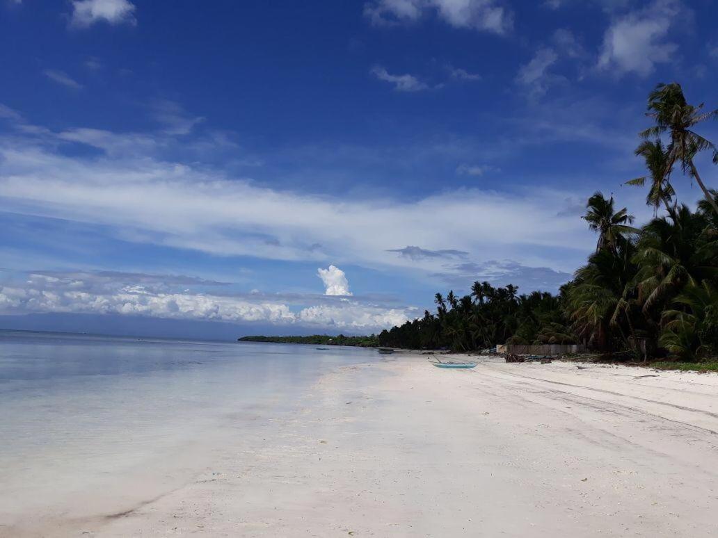 Charisma Beach Resort Siquijor Exterior photo